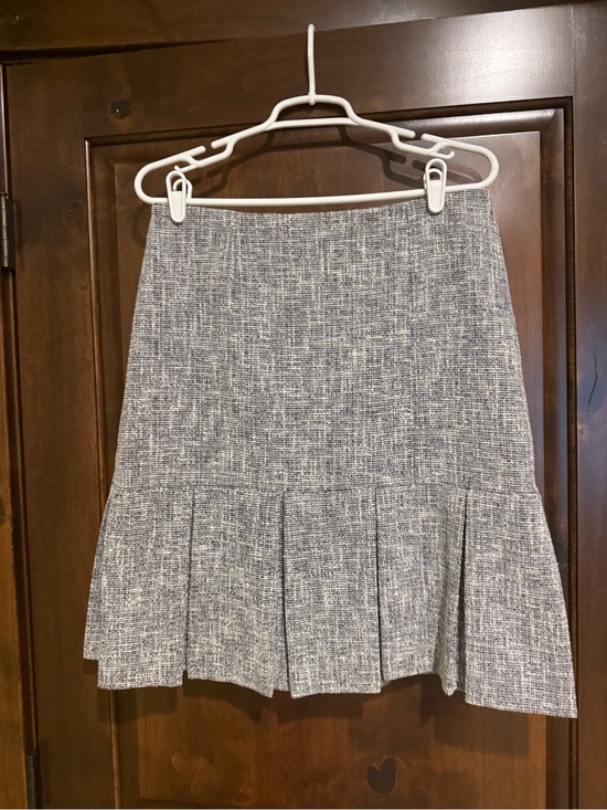 Brooks Brothers Dresses & Skirts - Brooks Brothers Navy Textured A-Line Pleated Hem Skirt